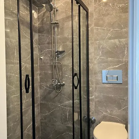 Moni Homes Apartman *