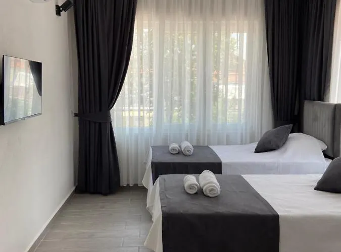 Moni Homes 페티예